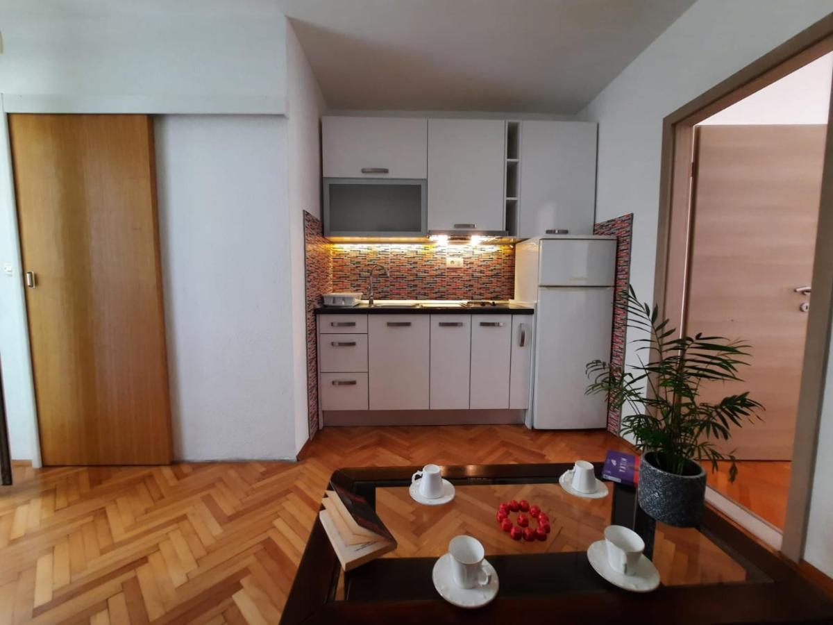 Apartments Ivan Макарска Екстериор снимка